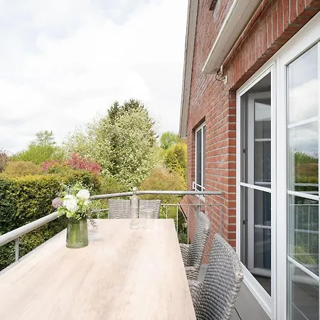 Appartement Neue Bergstrasse 12 Scharbeutzflair